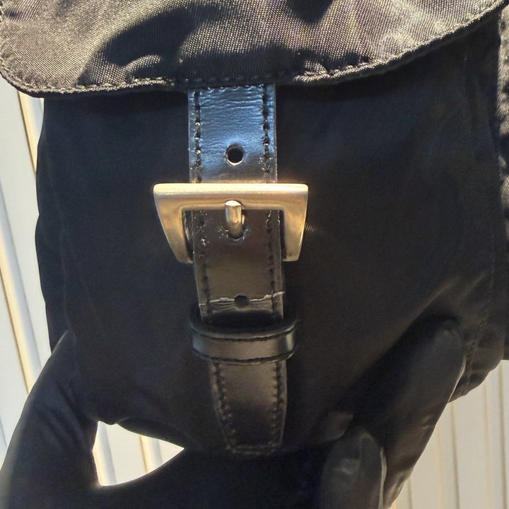 [BUNJANG] Prada Nylon Backpack Two-Pocket Medium / 프라다 나일론 백팩 투포켓 미디움