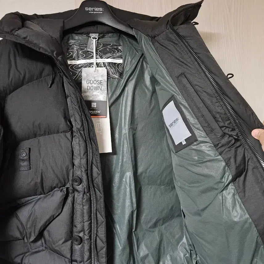 [BUNJANG] Series X Unaffected N2B Short Down Jacket / 시리즈 X 언어펙티드 N2B 숏다운 100 사이즈