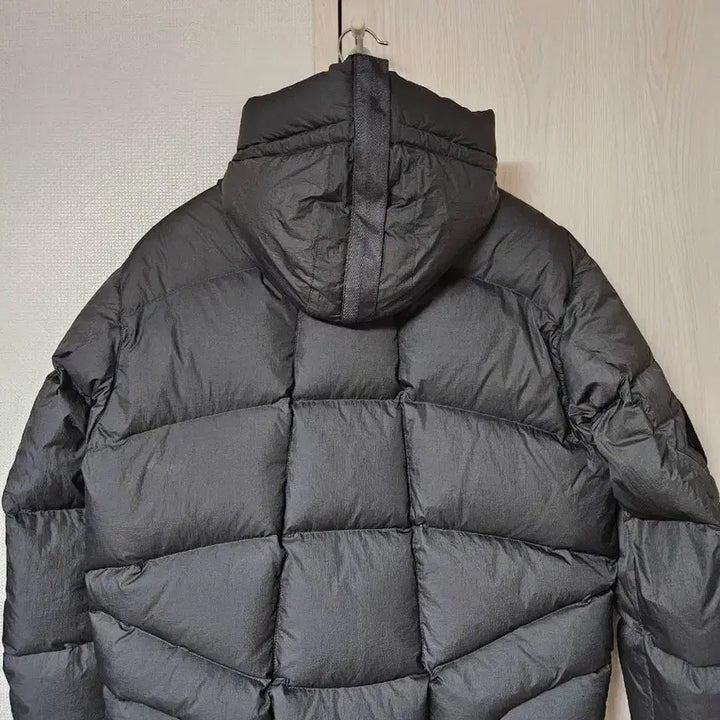 [BUNJANG] Series X Unaffected N2B Short Down Jacket / 시리즈 X 언어펙티드 N2B 숏다운 100 사이즈