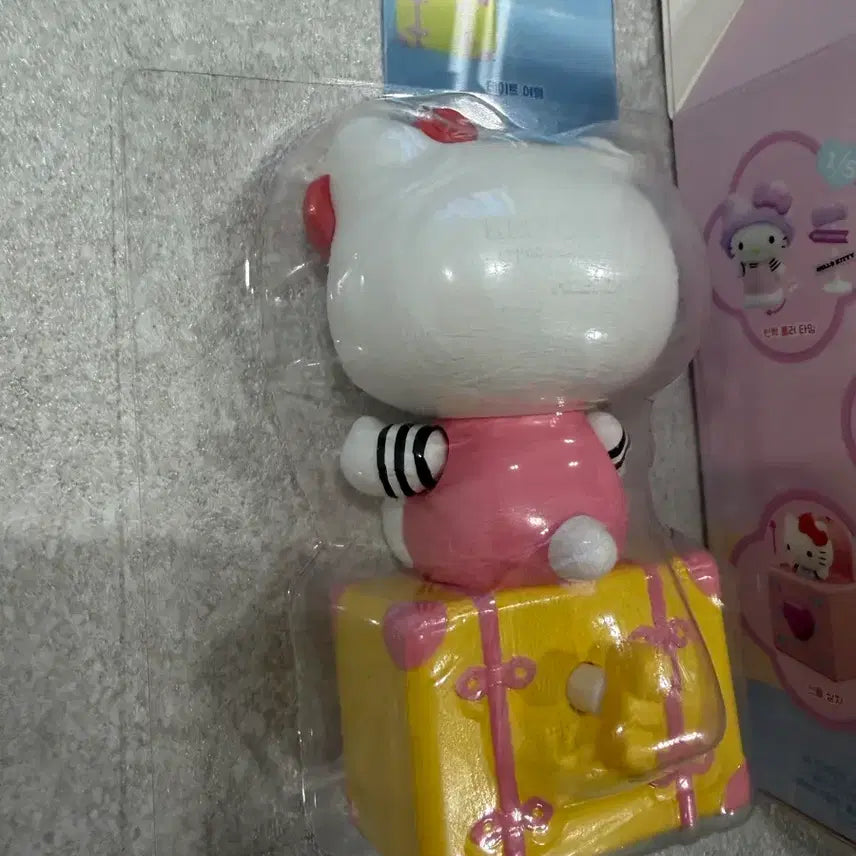[BUNJANG] Hello Kitty Lovely Signal Series Figure / 헬로키티 러블리 시그널 시리즈 피규어 팝니다