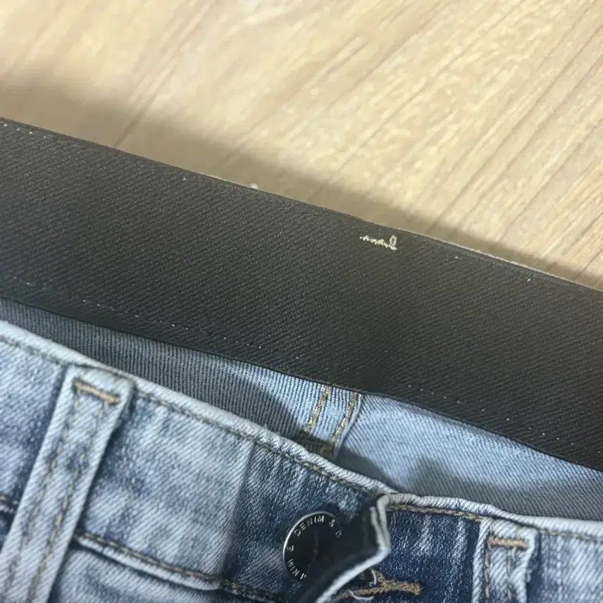 [BUNJANG] Light Blue Denim Pants / 라이트 블루 데님 팬츠