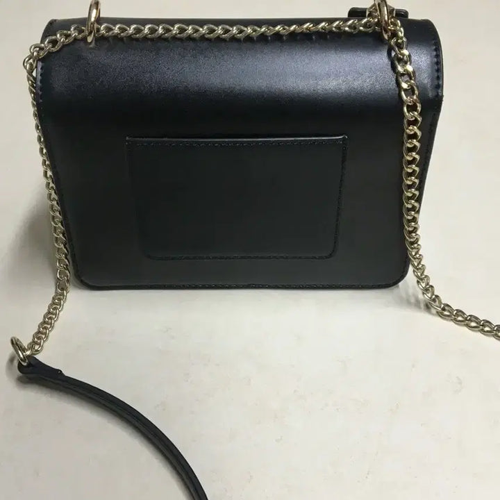 [SOLD OUT] 폴스부띠끄 미니 크리스티 크로스백 가격 최종
