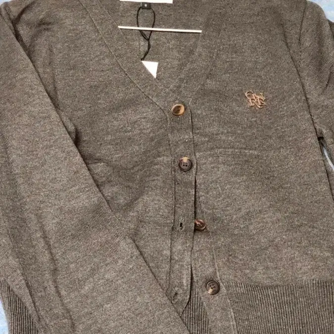 [BUNJANG] GENERAL IDEA Charcoal V-Neck Cardigan / GENERAL IDEA 제너럴 아이디어 챠콜 가디건