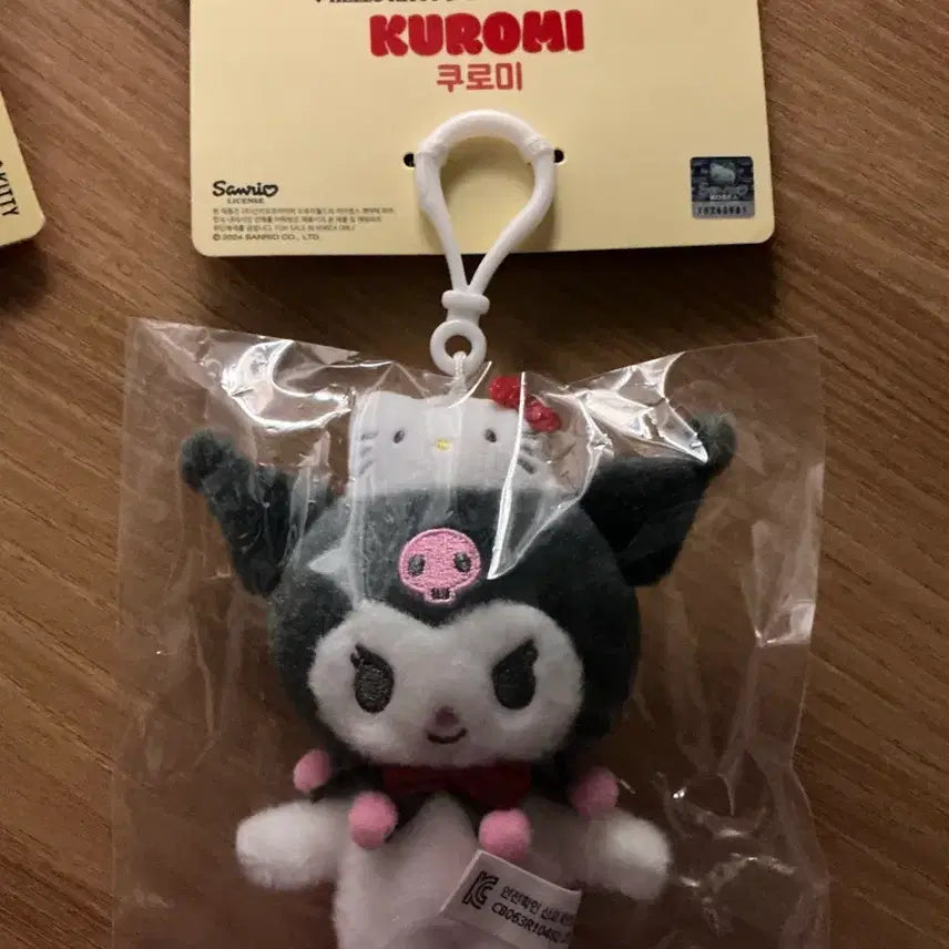 [BUNJANG] Sanrio 50th Anniversary Bundle Set Keyring / 쿠로미 턱시도샘 배드바츠마루 50주년 한정키링 3개 일괄