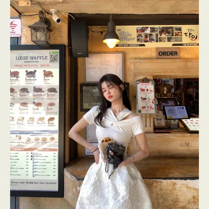 [BUNJANG] Seo Cookie Cream Edge Tee / 서쿠키 크림엣지티