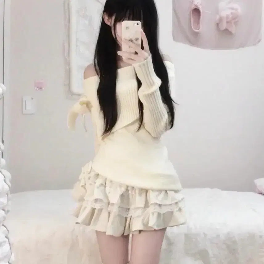 [BUNJANG] Snug Cream Off-Shoulder &amp; Snow Fairy Skirt Set / 스너그 서냥님 슈크림 오프숄더&amp;스노우 페어리 스커트