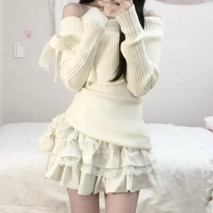 [BUNJANG] Snug Cream Off-Shoulder &amp; Snow Fairy Skirt Set / 스너그 서냥님 슈크림 오프숄더&amp;스노우 페어리 스커트