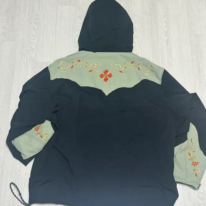 [BUNJANG] Capital Tennessee Cactus Flower Parka Black/Mint / 캐피탈 테네시 캑터스 플라워 파카 블랙/민트