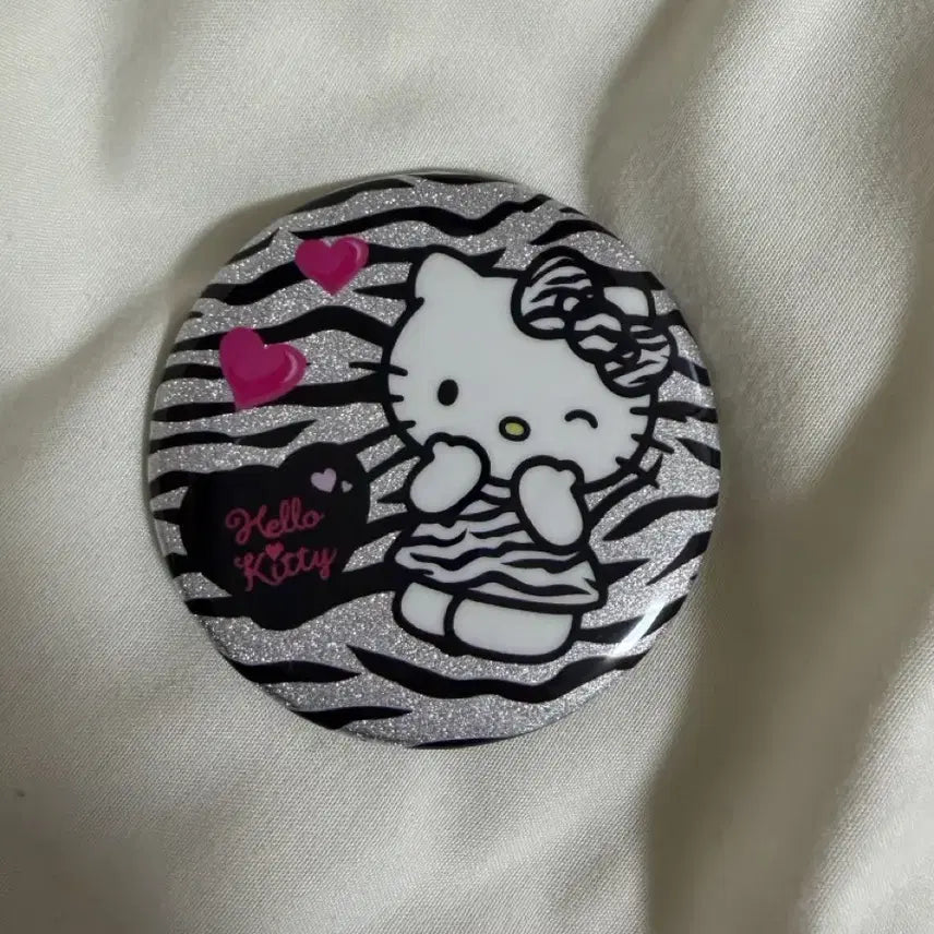 [BUNJANG] Kitty Vintage Can Badge / 키티 고전 캔벳지