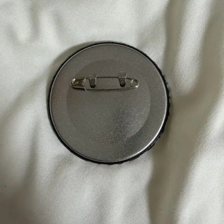 [BUNJANG] Kitty Vintage Can Badge / 키티 고전 캔벳지