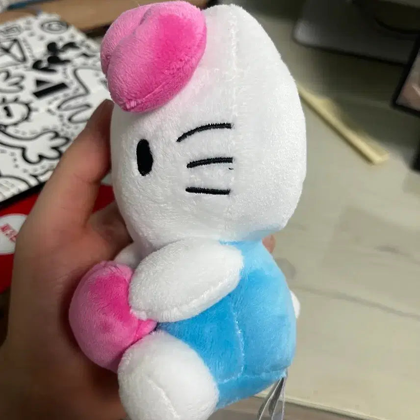 [BUNJANG] 헬로키티 하트 인형 키링 / 헬로키티 하트 인형 키링