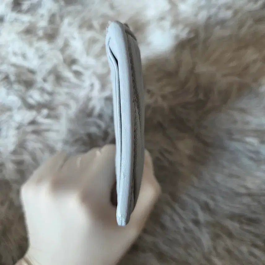[BUNJANG] Miu Miu Matelassé Nappa Leather Long Wallet Sky Blue / [정품] 미우미우 마테라쎄 나파 가죽 장지갑 스카이블루