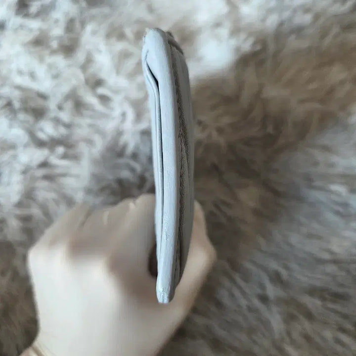 [BUNJANG] Miu Miu Matelassé Nappa Leather Long Wallet Sky Blue / [정품] 미우미우 마테라쎄 나파 가죽 장지갑 스카이블루