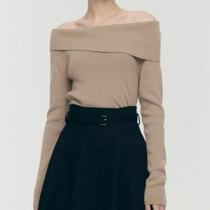 [BUNJANG] SIE Off-Shoulder Knit Beige / 시에 SIE 윈드 오프숄더 칼라 니트 베이지