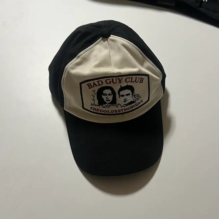 [BUNJANG] 조승연 착용 더콜디스트모먼트 BAD GUY CLUB 볼캡 블랙 / 조승연 착용 더콜디스트모먼트 BAD GUY CLUB 볼캡 블랙