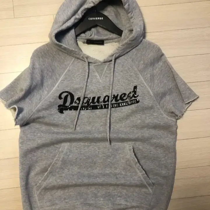 [BUNJANG] Dsquared2 Sleeveless Hoodie T-shirt / 디스퀘어드 민소매 후드 반팔티