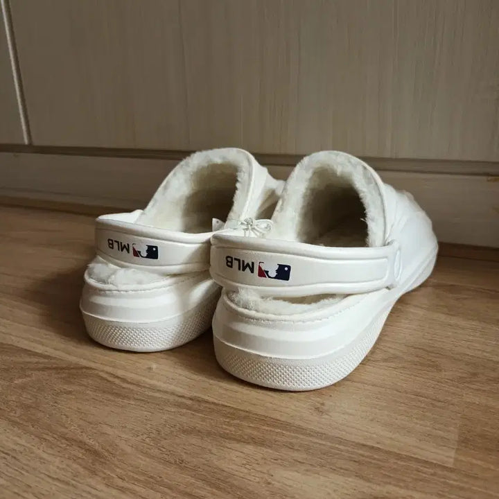 [BUNJANG] MLB Unisex Winter Slippers Sandals / MLB 방한 슬리퍼 샌들