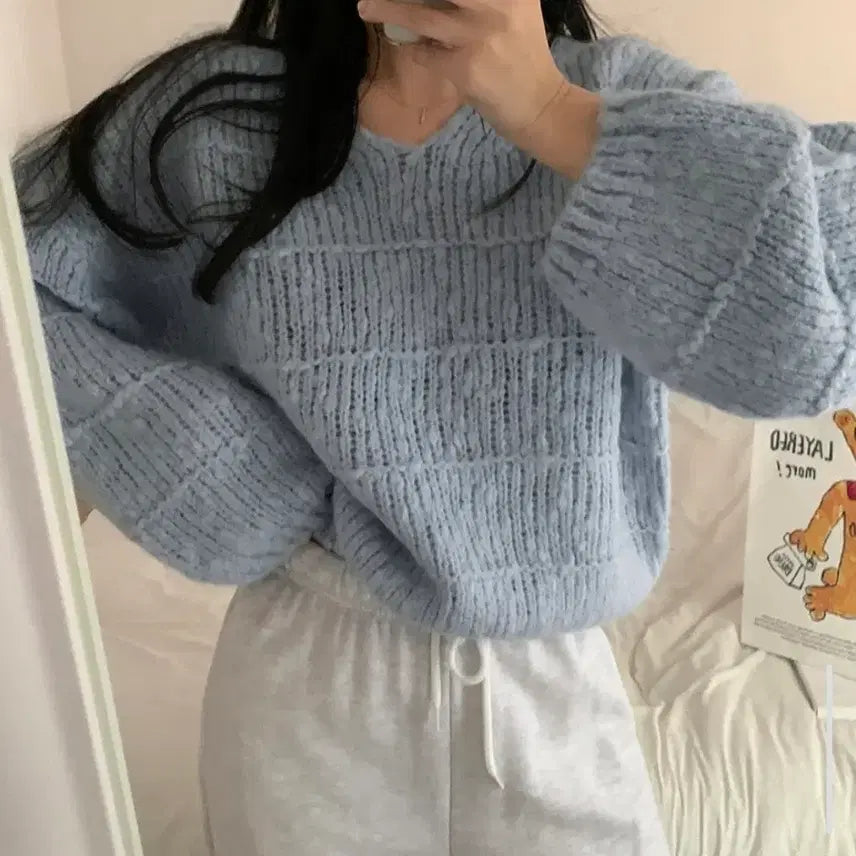 [BUNJANG] Sonnyeo Recipe Snow Bubble V-Neck Wool Knit Sweater / [소녀레시피] 스노우 버블 루즈핏 브이넥 울 니트 : 스카이블루