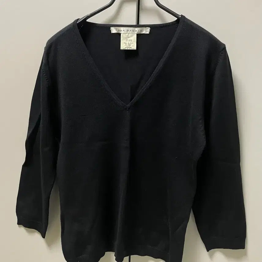 [BUNJANG] Vintage Studio Silk V-neck Knit Top / 빈티지 실크 브이넥 니트 블랙 슬림핏 S 7부