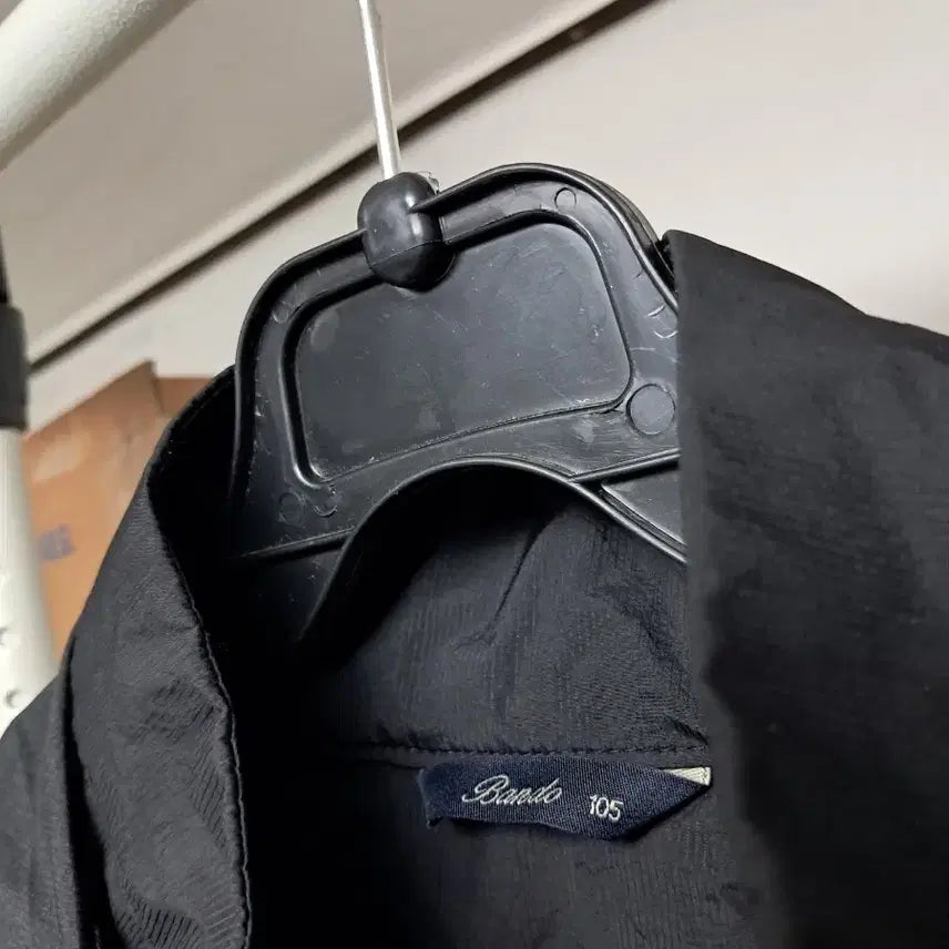 [BUNJANG] BASTO Black Windbreaker Jacket (Size 100) / 인천국제공항 검정색 바람막이 후드 자켓 BASTO 검정 바람막이 100에