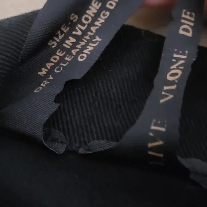 [BUNJANG] VLONE Black Denim Jacket / VLONE 블랙 데님 자켓 스톤 장식