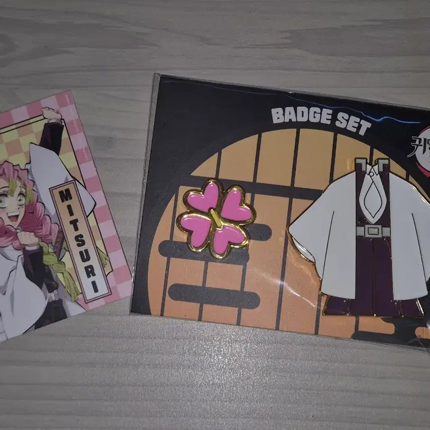 [BUNJANG] Demon Slayer CGV Badge &amp; Card Set Mitsuri / 귀멸의칼날 cgv 뱃지&amp;카드 세트 칸로지 미츠리
