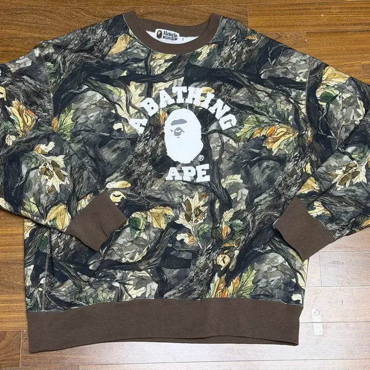 [BUNJANG] BAPE Camo Sweatshirt / 베이프 카모 맨투맨