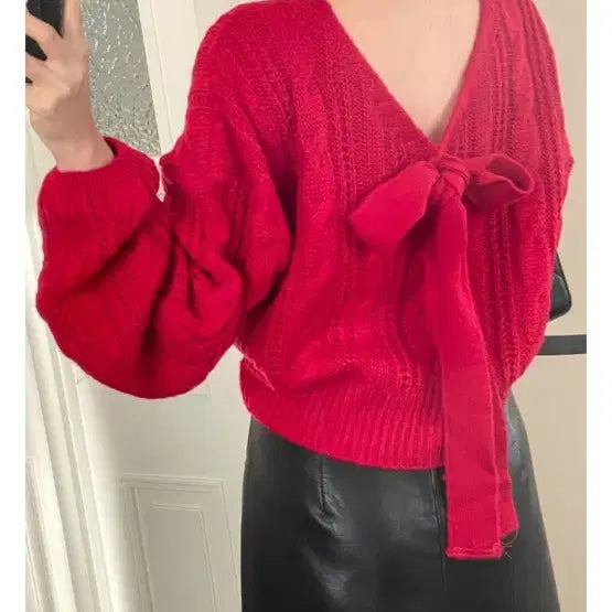 [BUNJANG] Ribbon Detail Knit (Red, Black) / 백 리본 포인트 니트 (레드, 블랙)