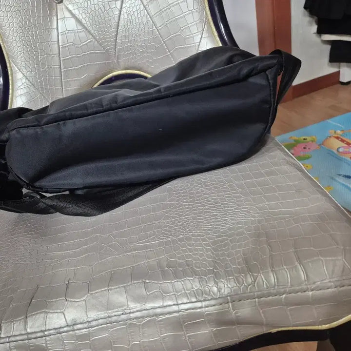 [BUNJANG] Kangol Messenger Bag / 캉골 블랙 메신저백 크로스백