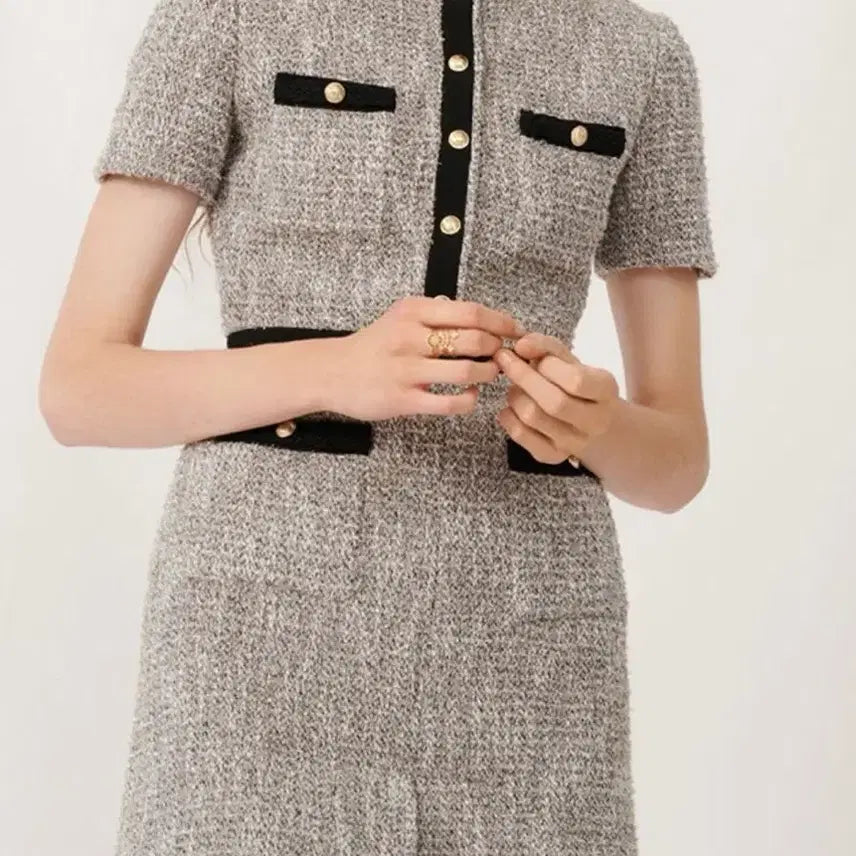 [BUNJANG] MAJE Tweed Mini Dress with Silver Glitter / 마쥬 MAJE 트위드 원피스 실버 펄 글리터 미니 반팔 하객룩 금장버튼