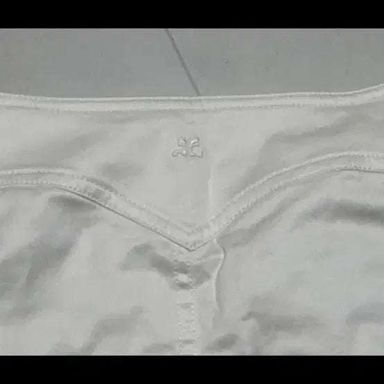 [BUNJANG] Courreges Made in Japan Glow White Midi Skirt / 꾸레쥬 made in japan 글로우 화이트 미디 스커트