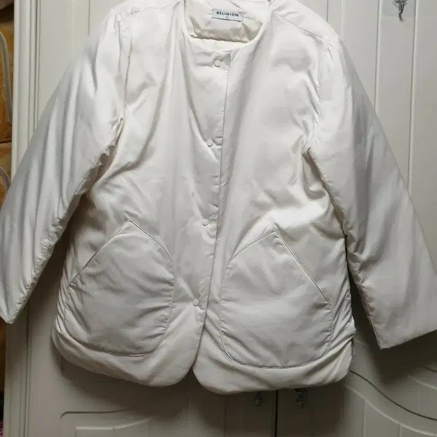 [BUNJANG] RELIGION Ivory Lightweight Duck Down Padded Jacket / RELIGION 아이보리 오리털 경량패딩