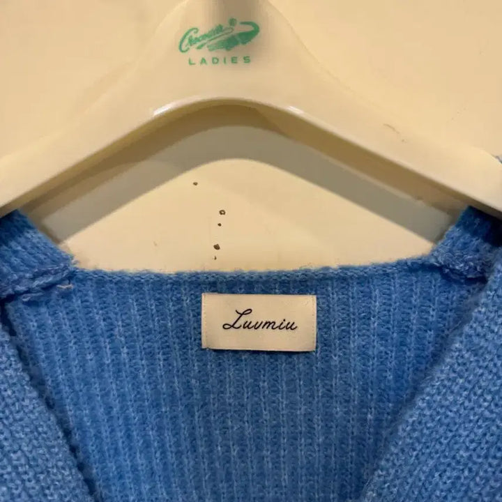 [BUNJANG] Luvmiu Off-Shoulder Knit Top - Blue / Luvmiu 러브미우 오프숄더니트 블루