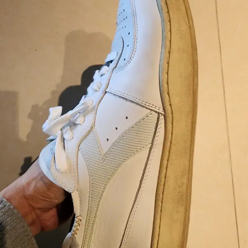 [BUNJANG] DIADORA Heritage Mi Basket Low Cut Sneakers (280) / DIADORA 디아도라 헤리티지 미 바스켓 로우 컷 스니커즈. 280