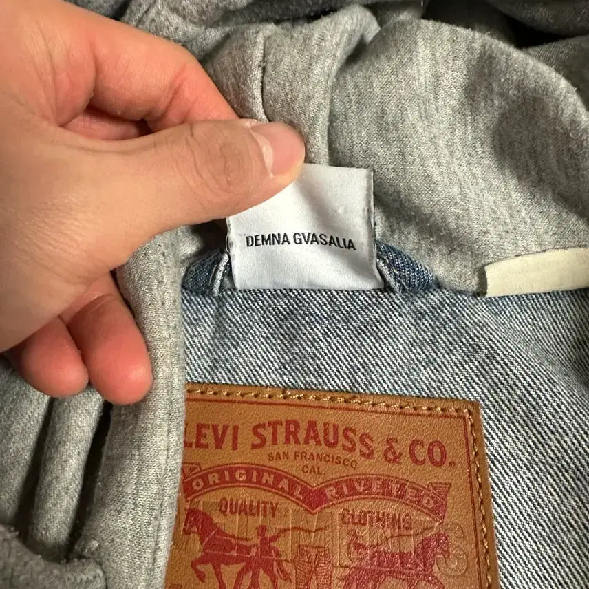 [BUNJANG] Vetements Levi&