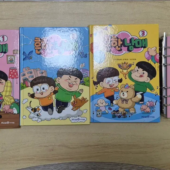 [BUNJANG] Funny Siblings Comic Book Volume 1, 2, 3 + Diary, Stickers Bundle Set / (일괄)흔한남매만화책123+다이어리,스티커