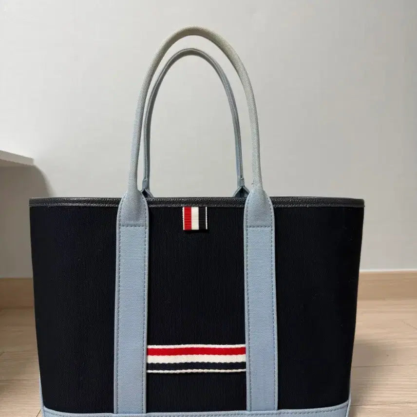 [SOLD OUT] 톰브라운 토트백 네이비