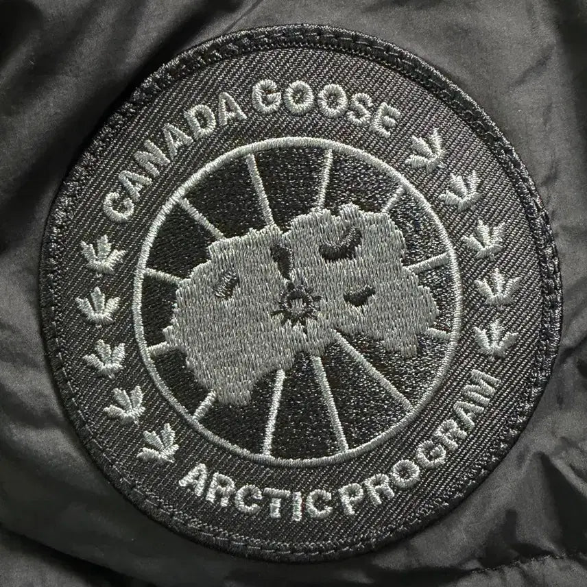 [BUNJANG] Canada Goose Crofton Puffer Jacket / 캐나다구스 크로프톤 푸퍼 매트 블랙 팝니다