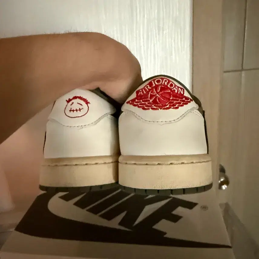 [BUNJANG] Air Jordan 1 Travis Scott Olive / 나이키 에어 조던1 트래비스 스캇 올리브