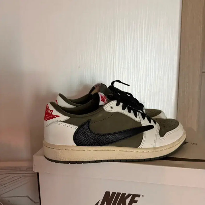 [BUNJANG] Air Jordan 1 Travis Scott Olive / 나이키 에어 조던1 트래비스 스캇 올리브
