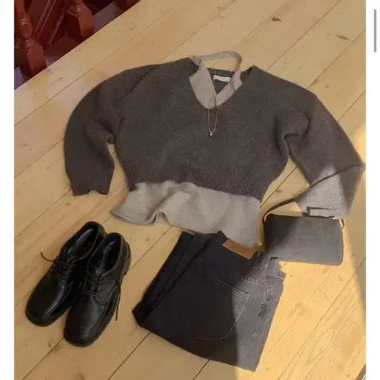[BUNJANG] Iffu V-Neck Loose Fit Knit Sweater Brown / 이퓨 브이넥 루즈핏 니트 브라운