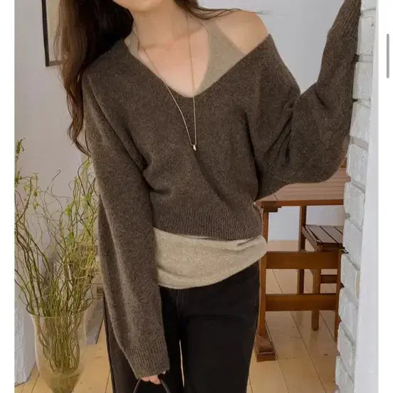 [BUNJANG] Iffu V-Neck Loose Fit Knit Sweater Brown / 이퓨 브이넥 루즈핏 니트 브라운