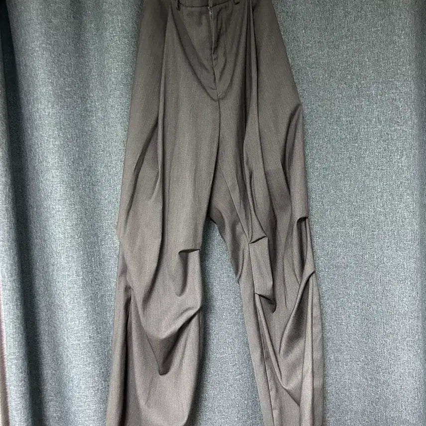 [SOLD OUT] 아르반 파라슈트 밴딩 팬츠 차콜