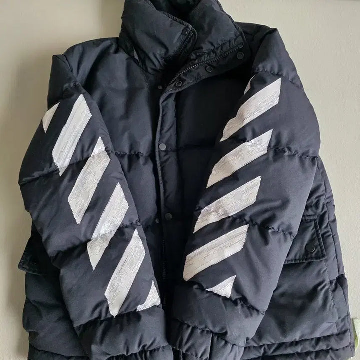 [BUNJANG] Off-White 17FW Arrow Puffer Jacket / 오프화이트 17FW 에로우 푸퍼 자켓 패딩