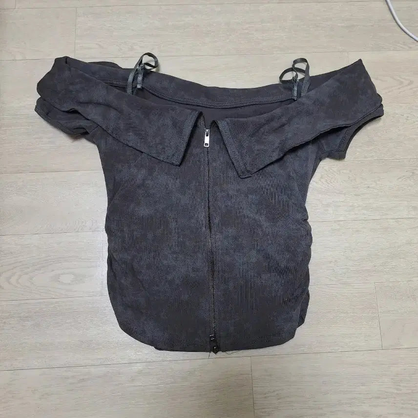 [BUNJANG] Off-Shoulder Top / 지퍼 오프숄더