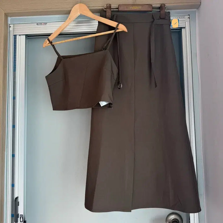 [BUNJANG] Lili&amp;Co Inative Bustier Mermaid Long Skirt Two-Piece Set / 리리앤코 이네티브 뷔스티에 머메이드 롱스커트 투피스 세트 하객룩 에이블리