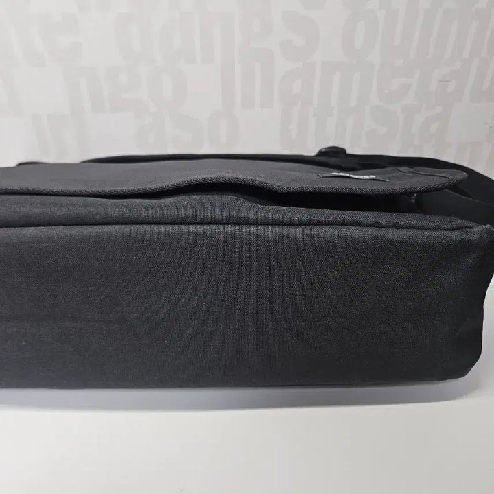 [BUNJANG] Bymoss Messenger Bag (Black) / 바이모스 메신저백 (블랙/새상품급)