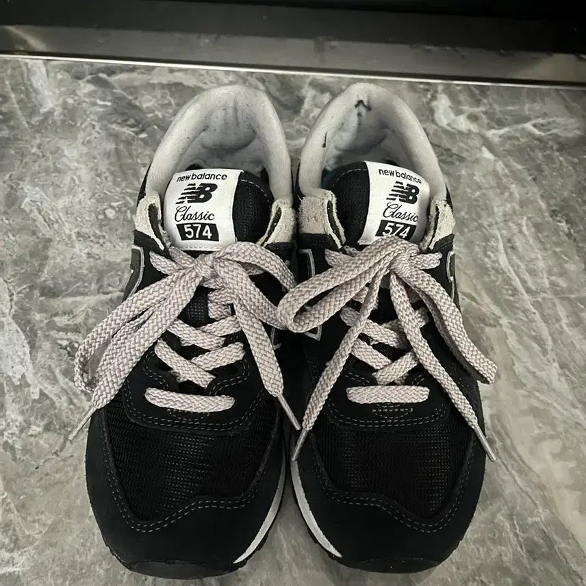 [BUNJANG] New Balance 574 Black Sneakers / 뉴발란스 574 블랙 정품 230mm