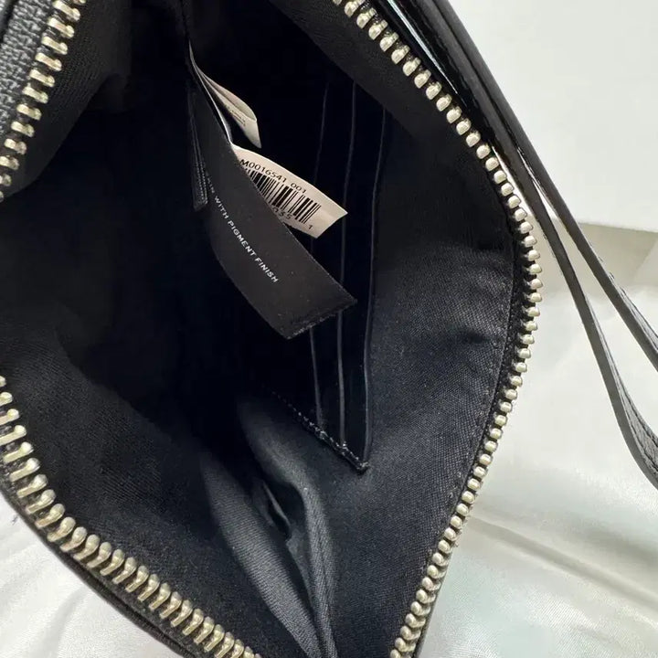 [BUNJANG] Mark Jacobs Quilted Pouch Bag / [무료배송] 마크제이콥스 블랙 퀼팅 파우치백 (소프트샷 파우치)