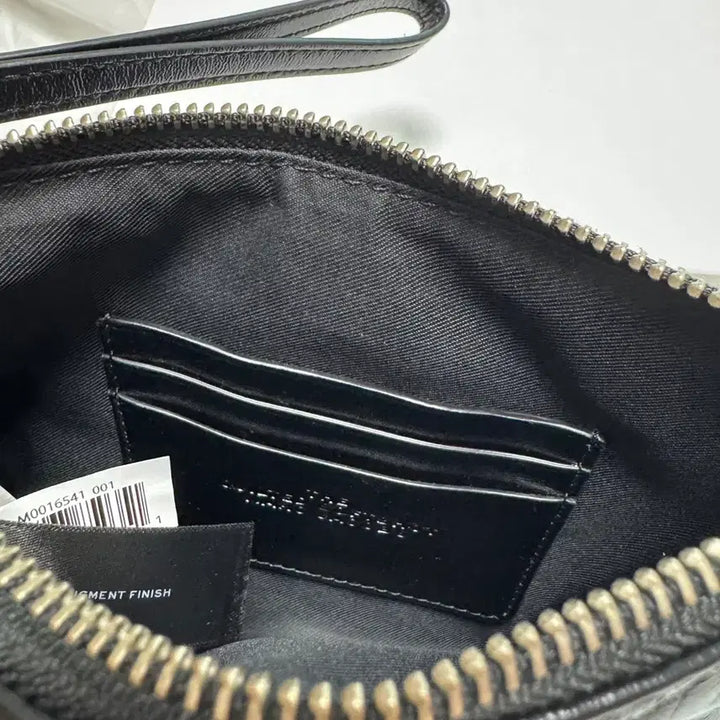 [BUNJANG] Mark Jacobs Quilted Pouch Bag / [무료배송] 마크제이콥스 블랙 퀼팅 파우치백 (소프트샷 파우치)